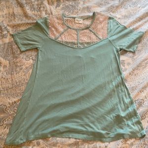 Buckle t shirt with lace on top
